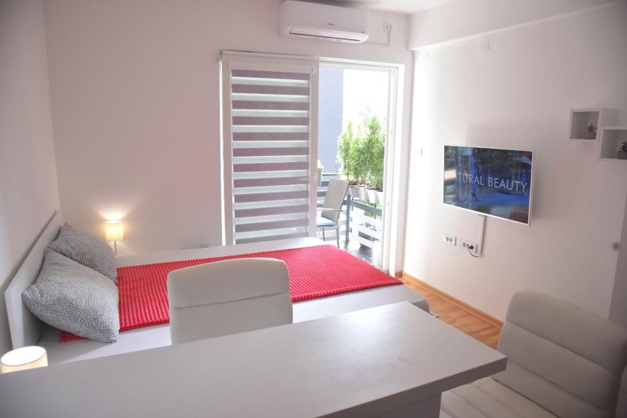 Dekart 2 Apartment Nis Exterior foto